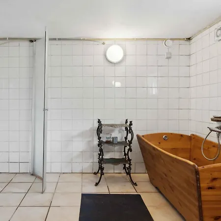 Cozy, Old In Aså